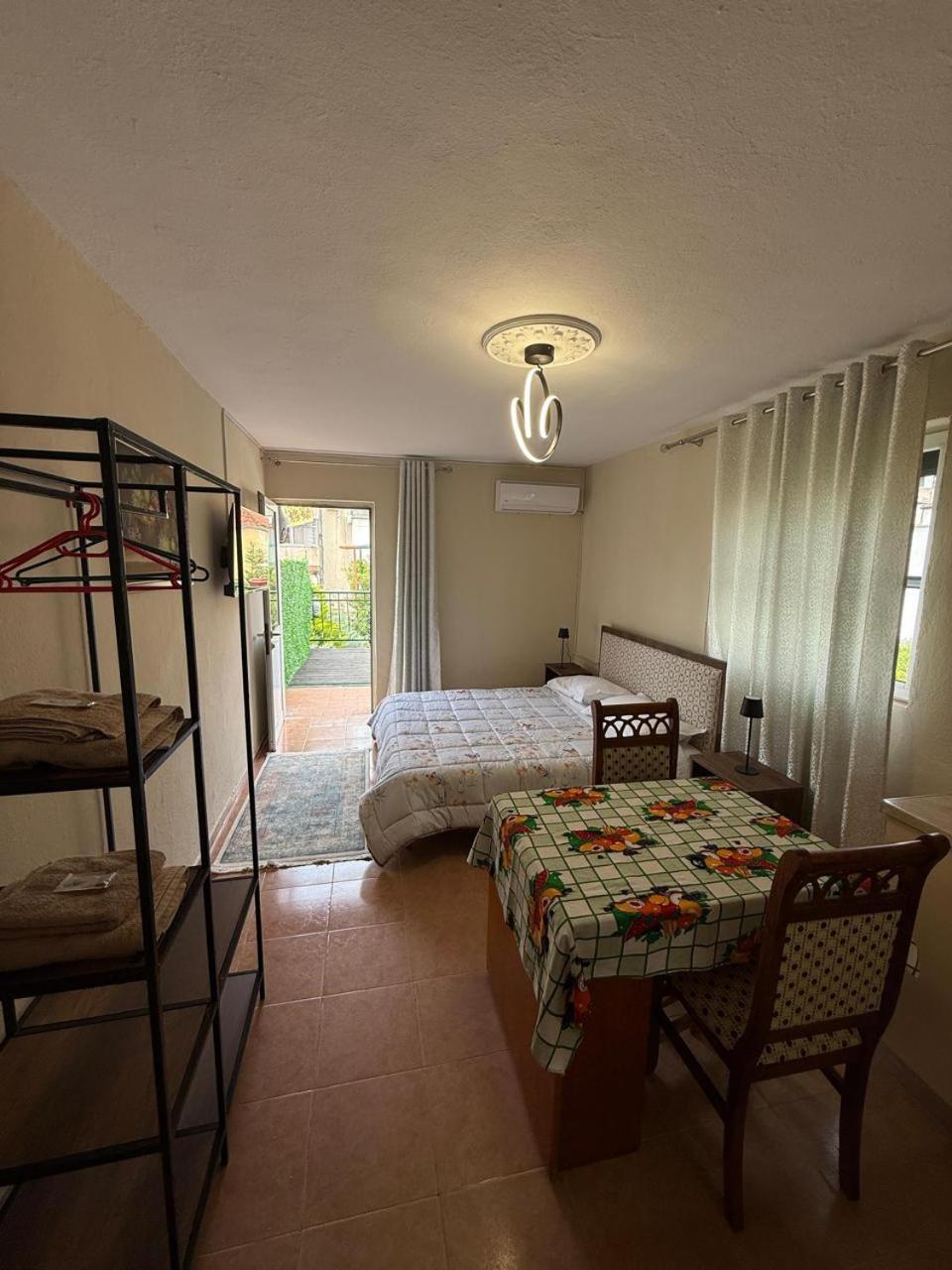 Shkodra Guest House 2 외부 사진